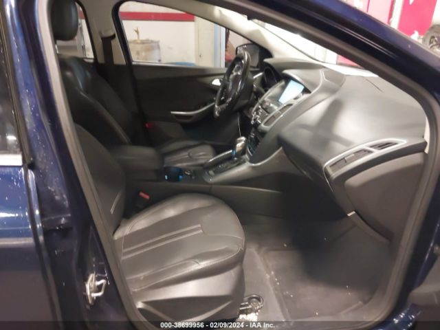 Photo 4 VIN: 1FAHP3N29CL137697 - FORD FOCUS 