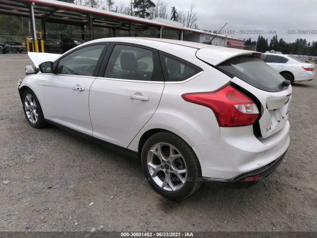 Photo 2 VIN: 1FAHP3N29CL155648 - FORD FOCUS 