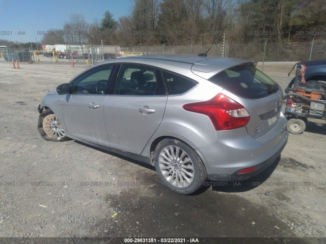 Photo 2 VIN: 1FAHP3N29CL282562 - FORD FOCUS 