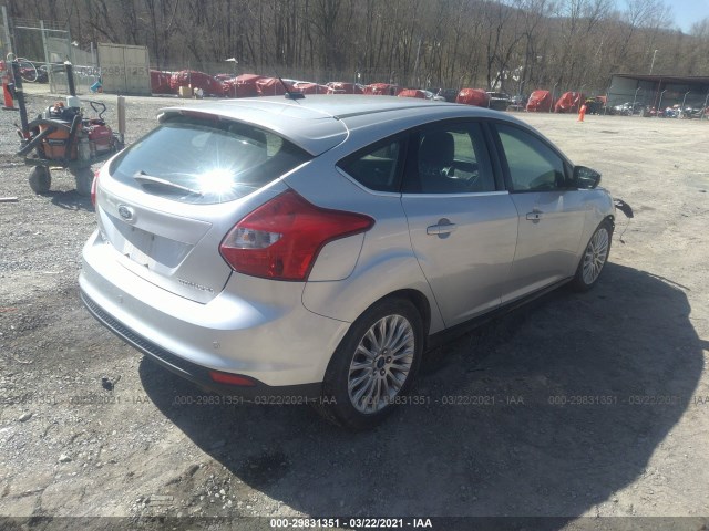 Photo 3 VIN: 1FAHP3N29CL282562 - FORD FOCUS 