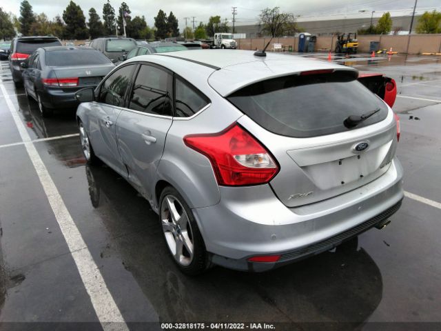 Photo 2 VIN: 1FAHP3N29CL362797 - FORD FOCUS 