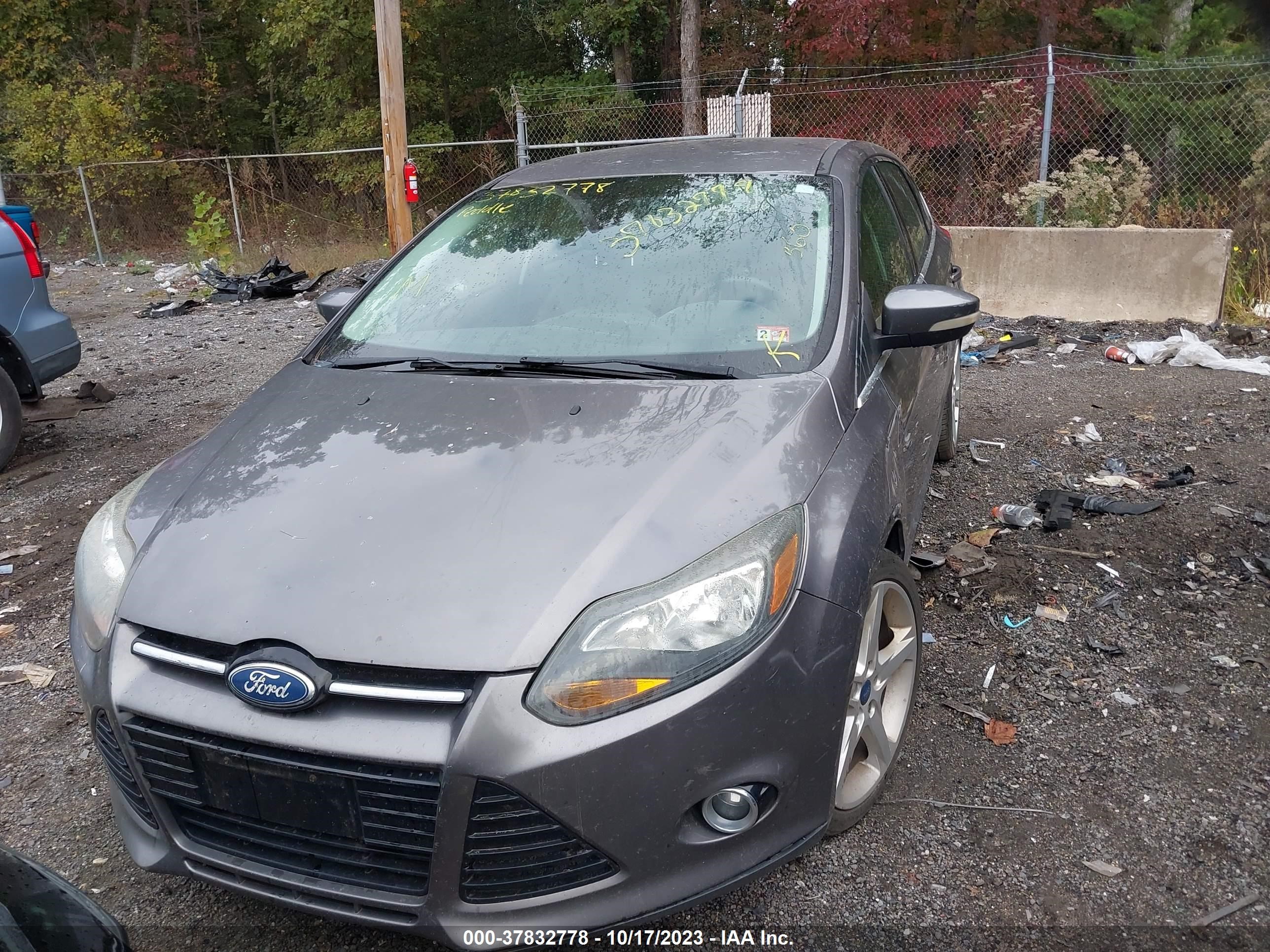 Photo 5 VIN: 1FAHP3N2XCL100352 - FORD FOCUS 