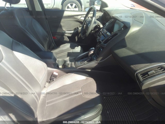 Photo 4 VIN: 1FAHP3N2XCL320607 - FORD FOCUS 