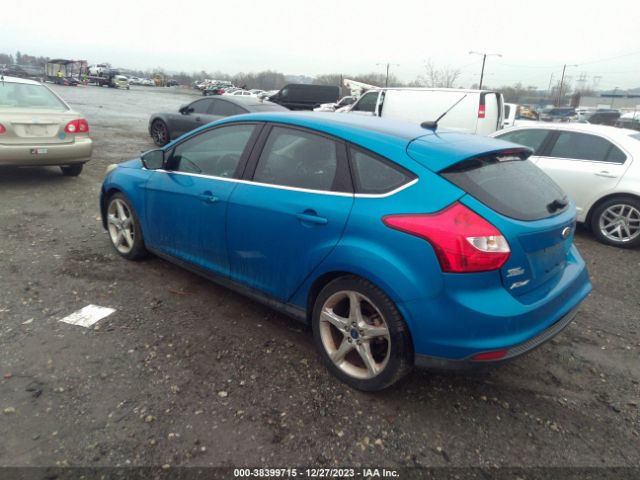 Photo 2 VIN: 1FAHP3N2XCL352294 - FORD FOCUS 