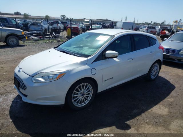 Photo 1 VIN: 1FAHP3R47CL363877 - FORD FOCUS 