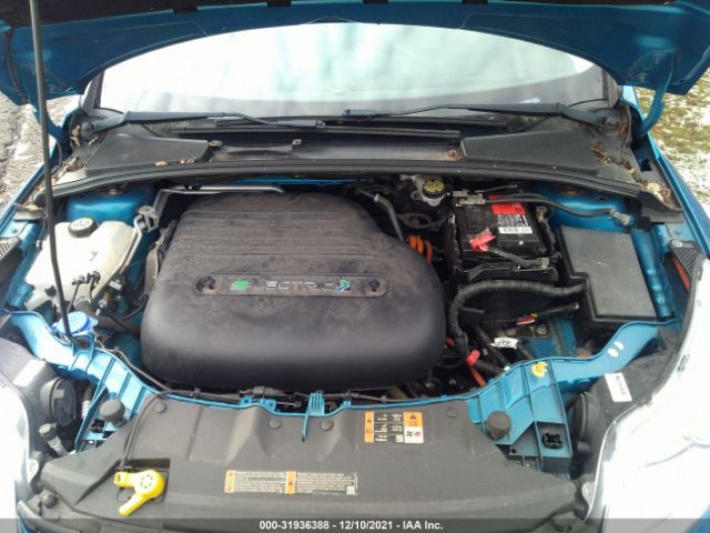 Photo 9 VIN: 1FAHP3R49CL333831 - FORD FOCUS 