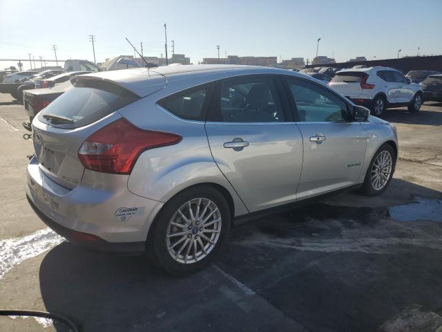 Photo 2 VIN: 1FAHP3R4XCL411579 - FORD FOCUS BEV 