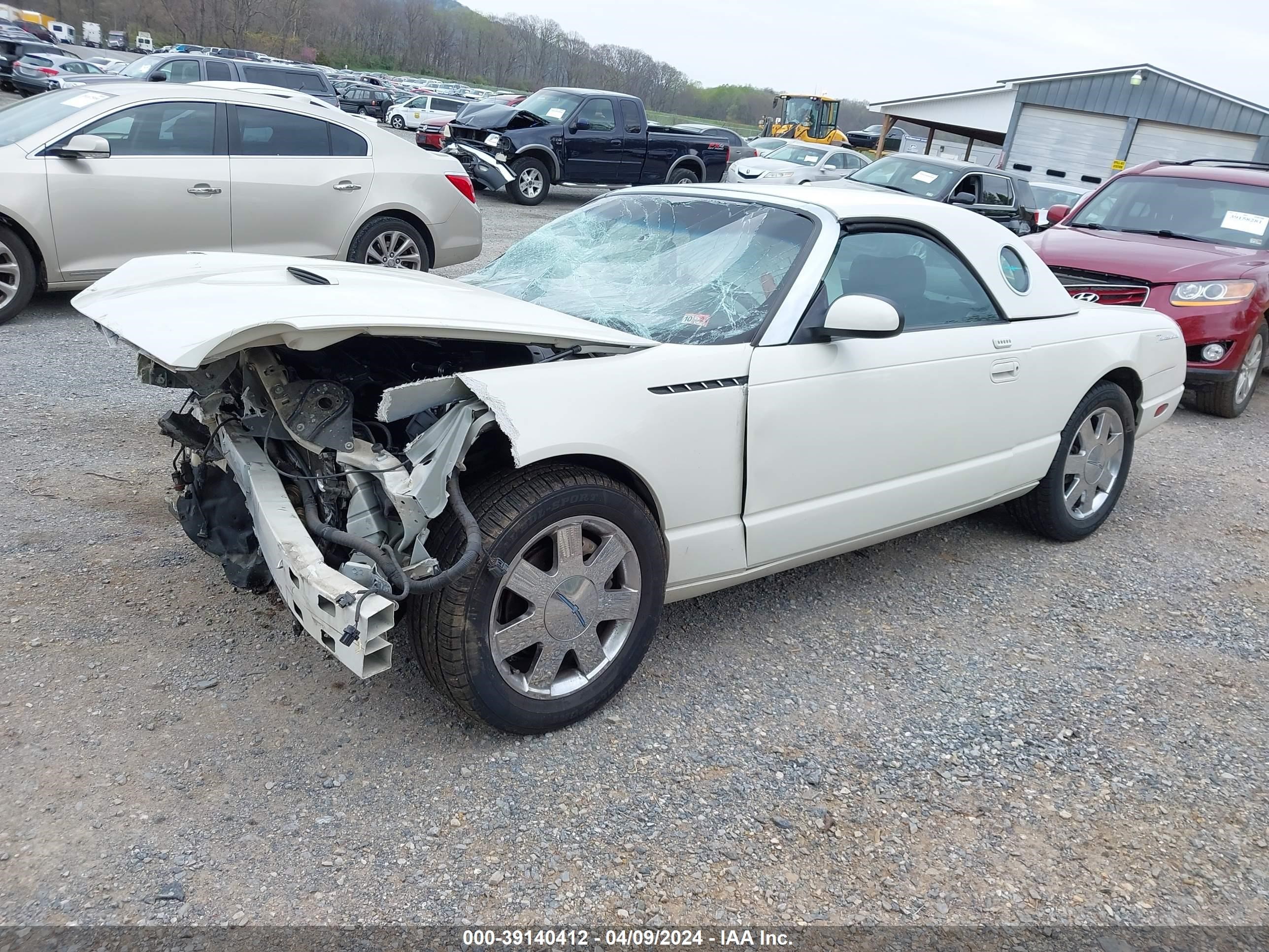 Photo 1 VIN: 1FAHP60A42Y101191 - FORD THUNDERBIRD 