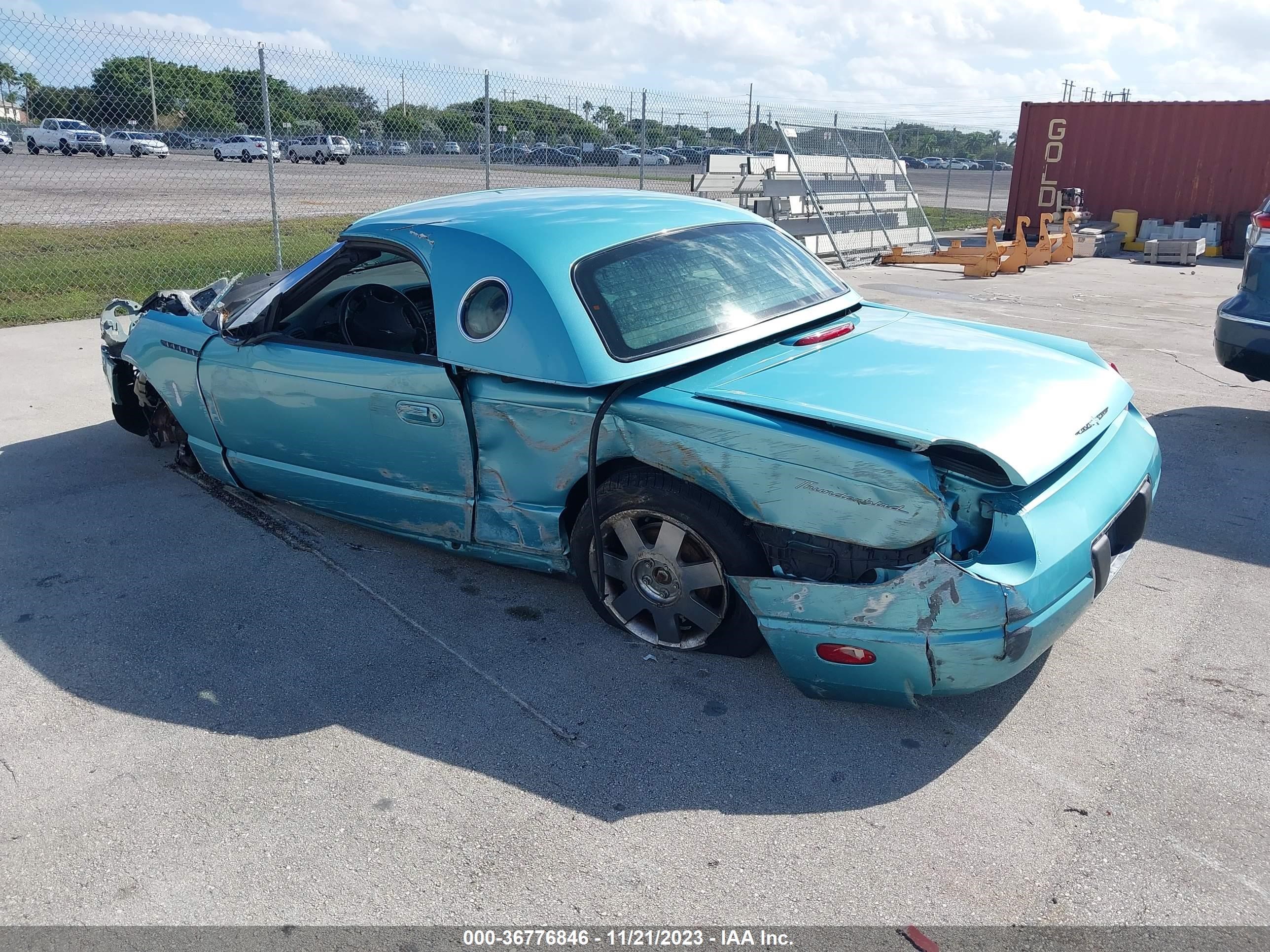 Photo 2 VIN: 1FAHP60A72Y106210 - FORD THUNDERBIRD 