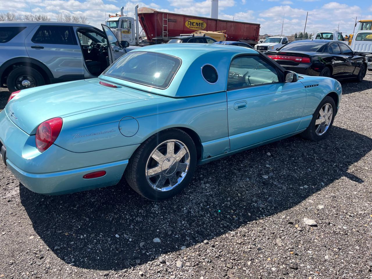 Photo 3 VIN: 1FAHP60A72Y128031 - FORD THUNDERBIRD 