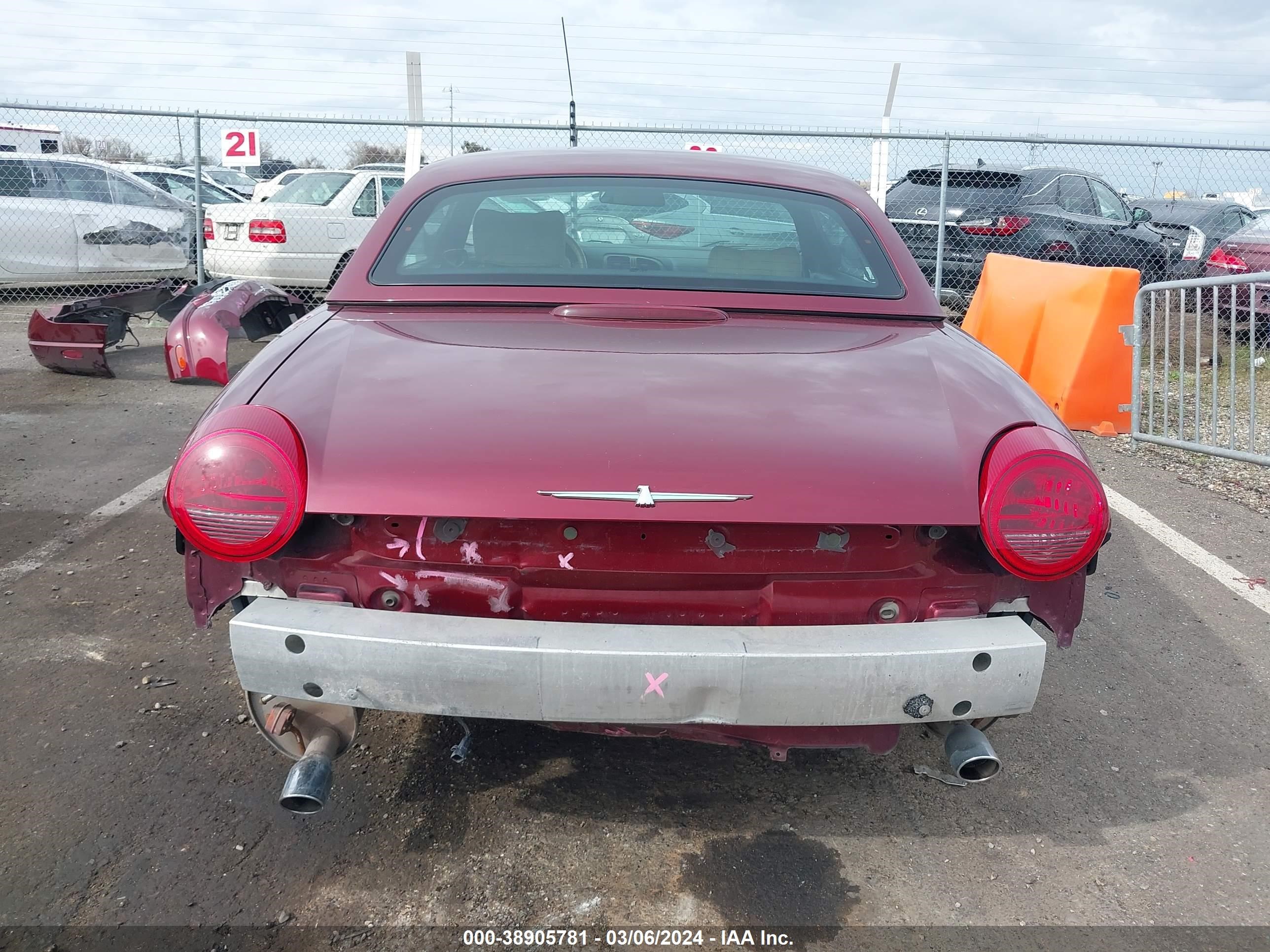 Photo 12 VIN: 1FAHP60A94Y111489 - FORD THUNDERBIRD 