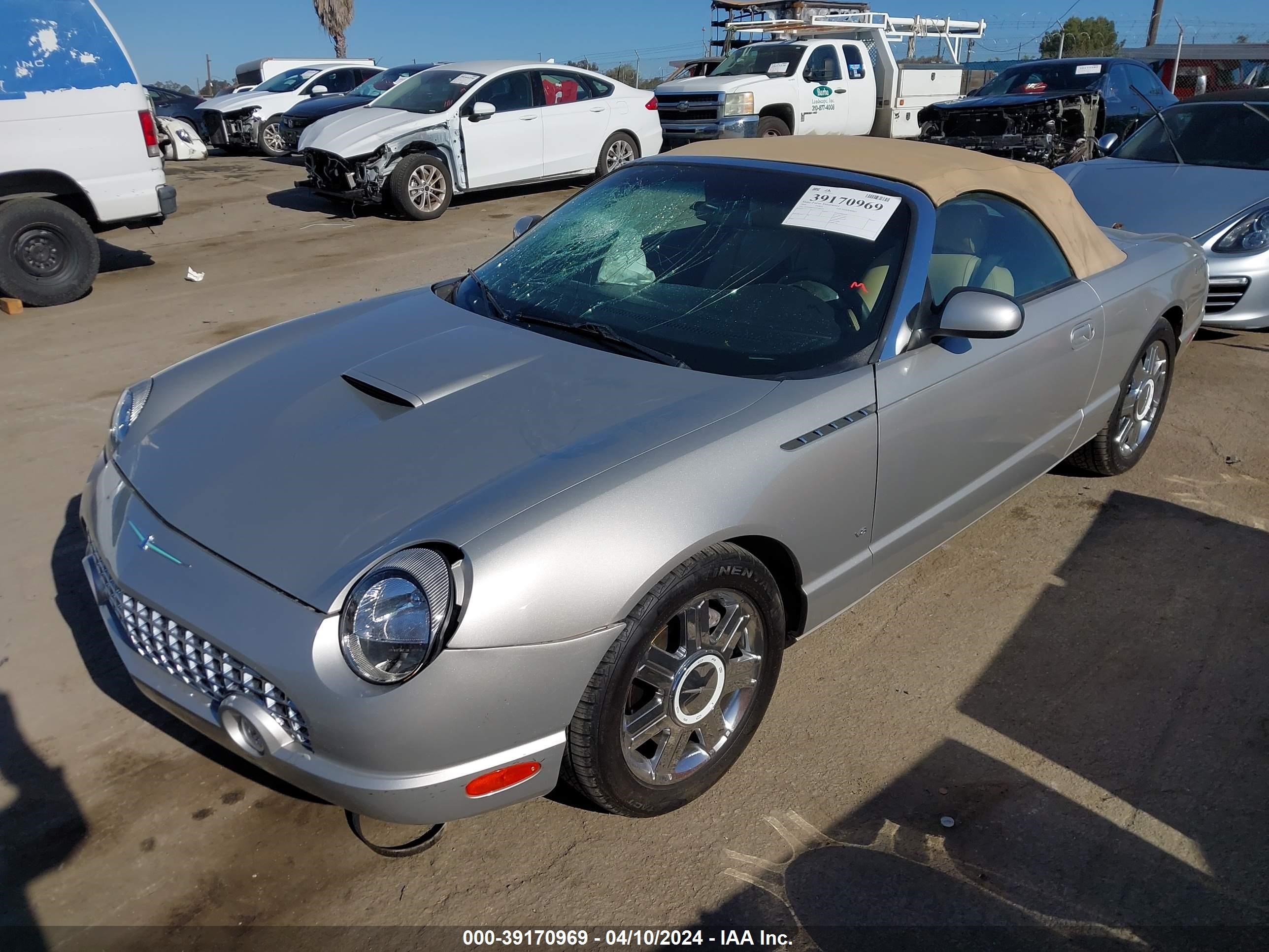 Photo 1 VIN: 1FAHP60AX4Y100324 - FORD THUNDERBIRD 