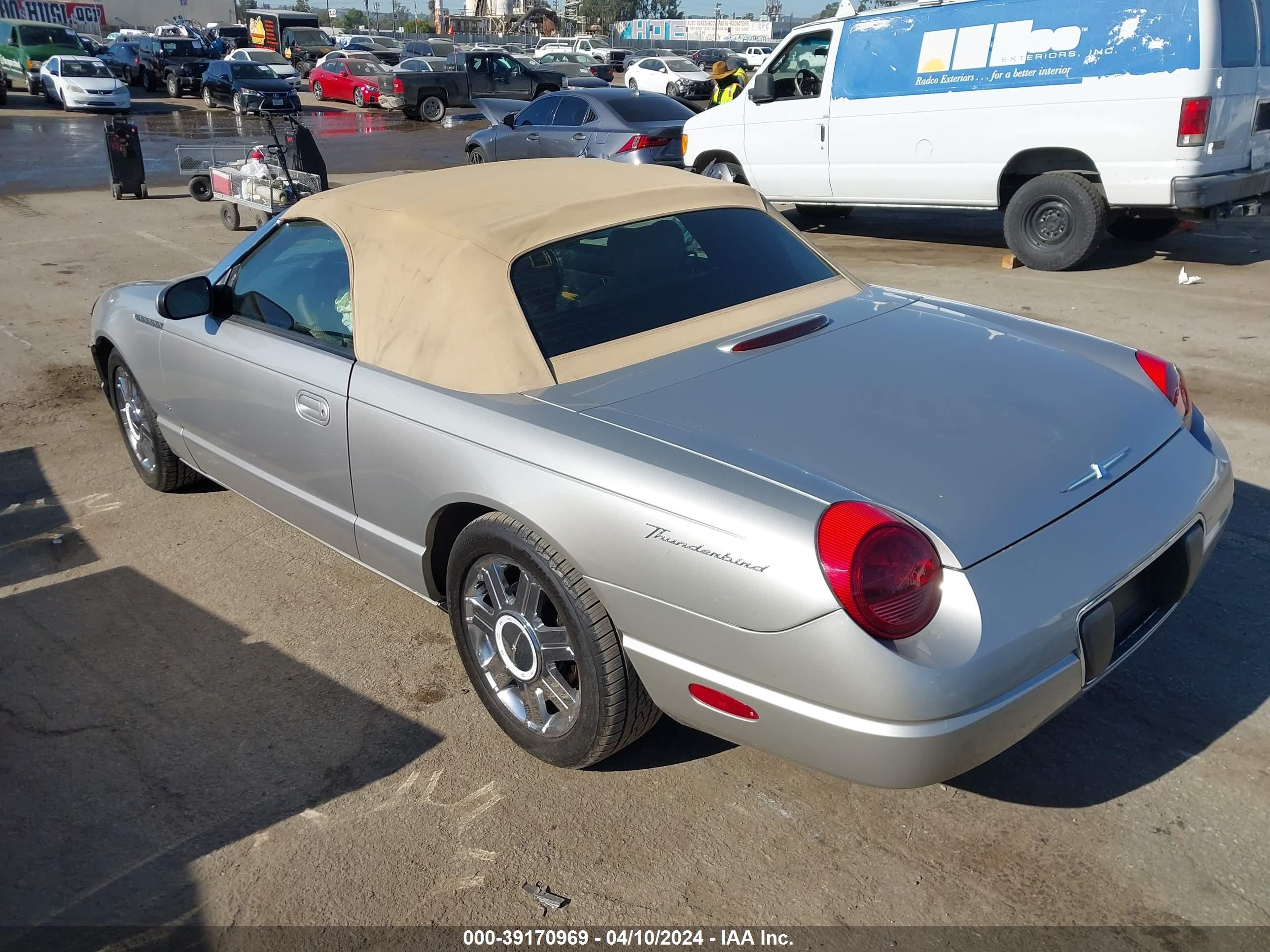 Photo 2 VIN: 1FAHP60AX4Y100324 - FORD THUNDERBIRD 