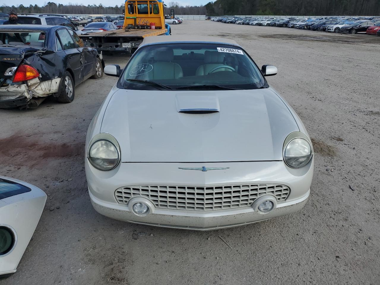 Photo 4 VIN: 1FAHP69A05Y107156 - FORD THUNDERBIRD 