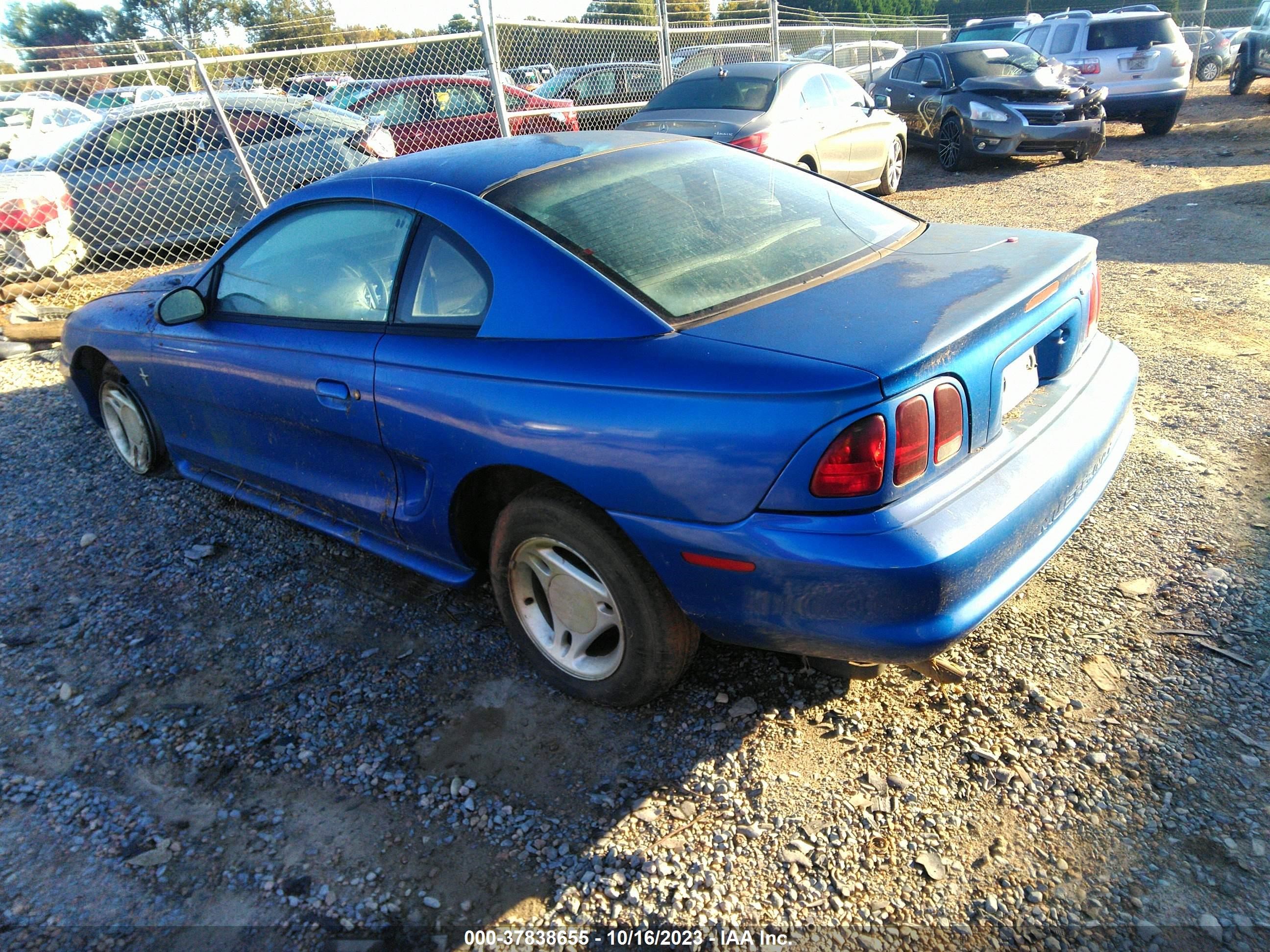 Photo 2 VIN: 1FALP4044TF159310 - FORD MUSTANG 