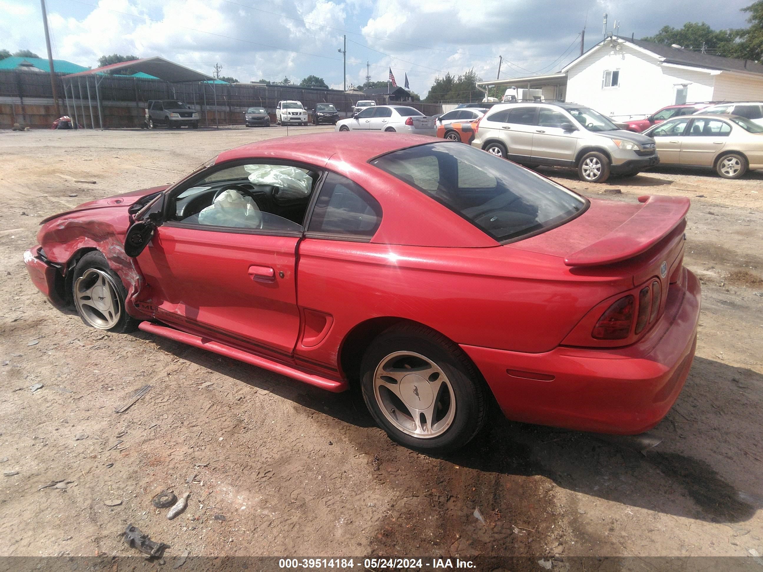 Photo 2 VIN: 1FALP404XVF200882 - FORD MUSTANG 