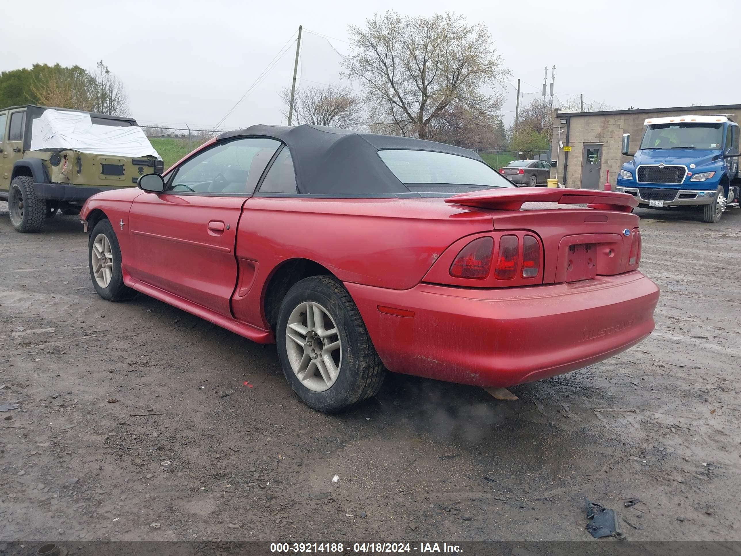 Photo 2 VIN: 1FALP4445VF134686 - FORD MUSTANG 