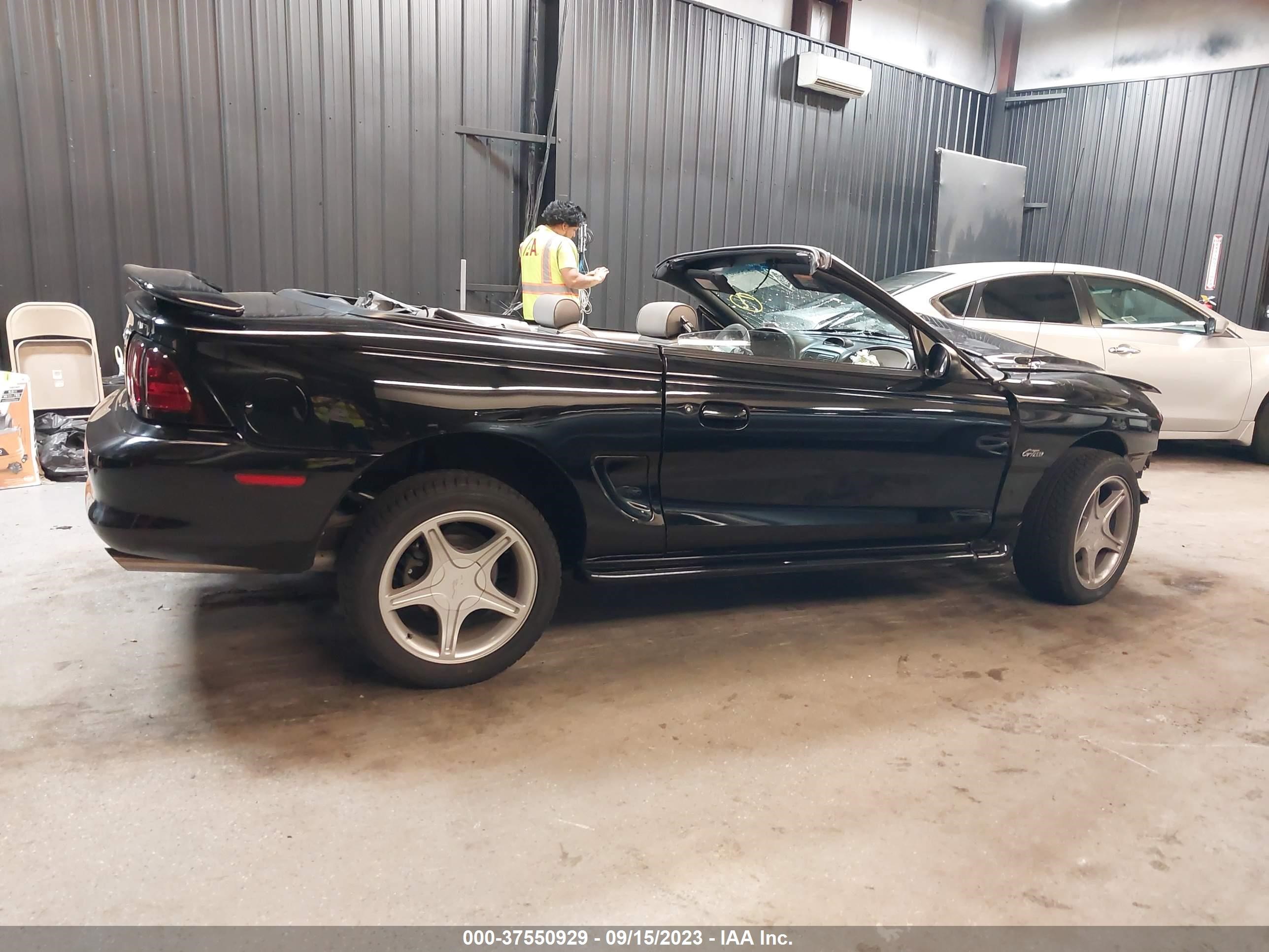 Photo 3 VIN: 1FALP45X9VF146817 - FORD MUSTANG 