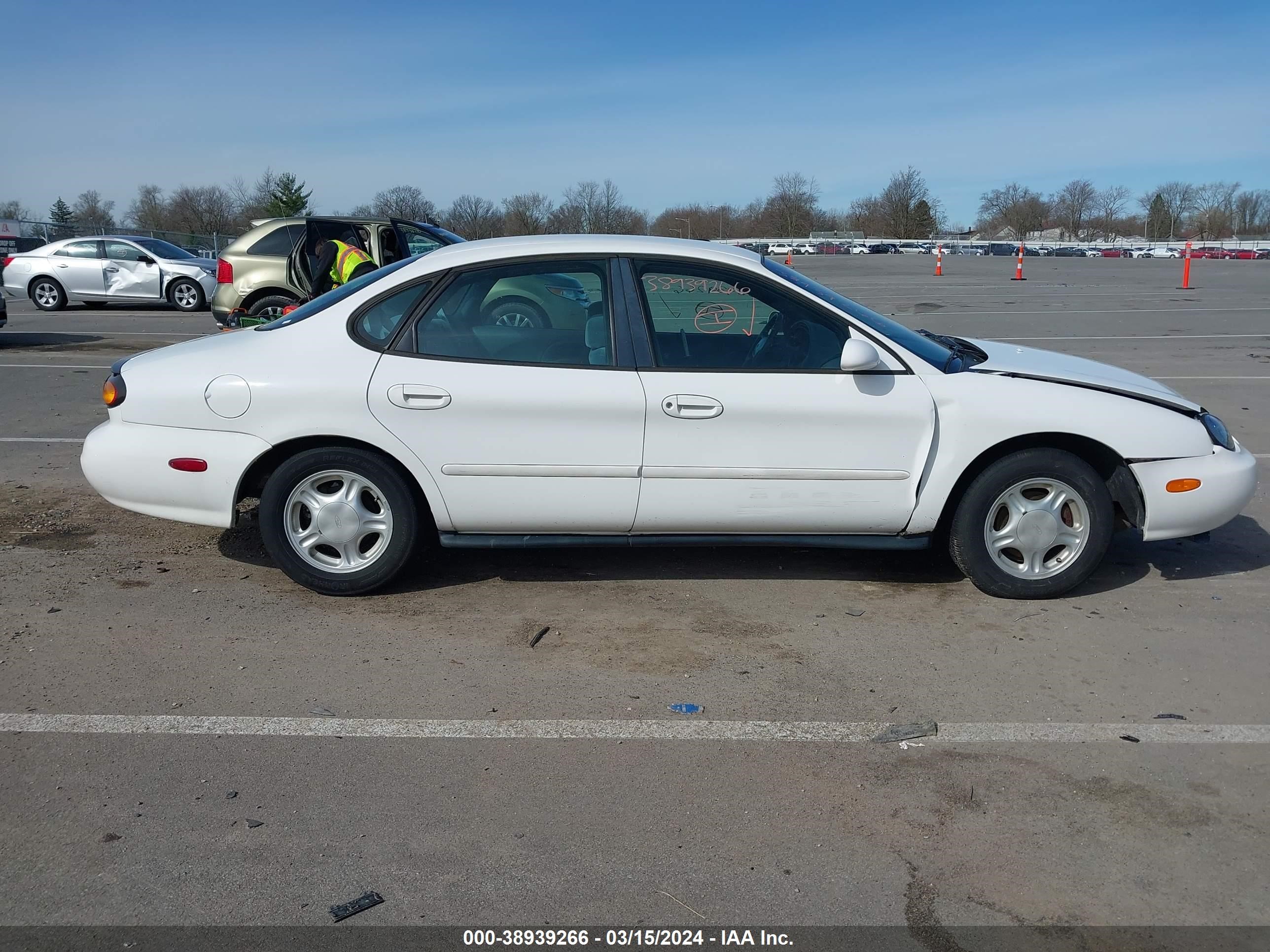 Photo 13 VIN: 1FALP52U2TG180671 - FORD TAURUS 