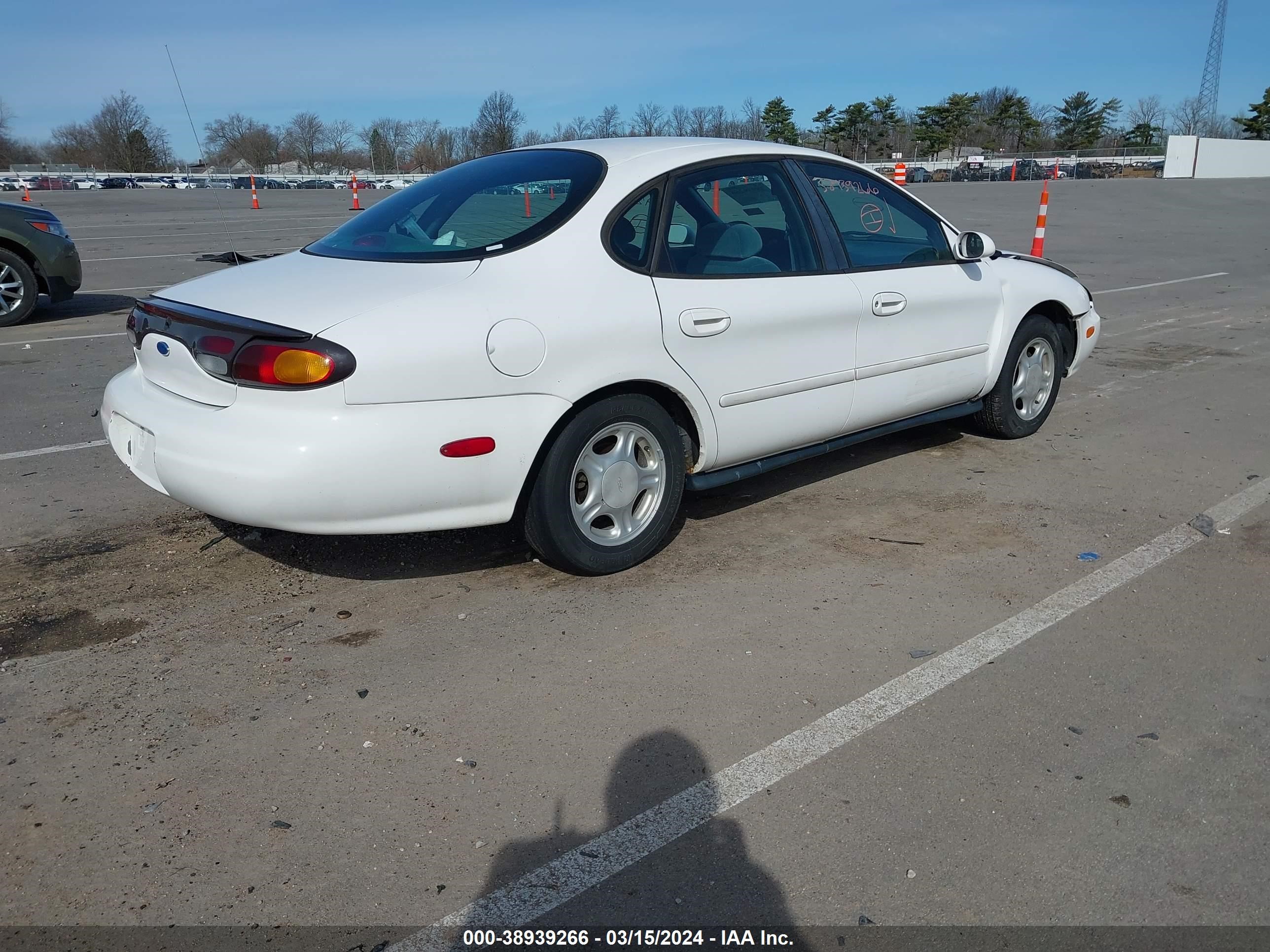 Photo 3 VIN: 1FALP52U2TG180671 - FORD TAURUS 