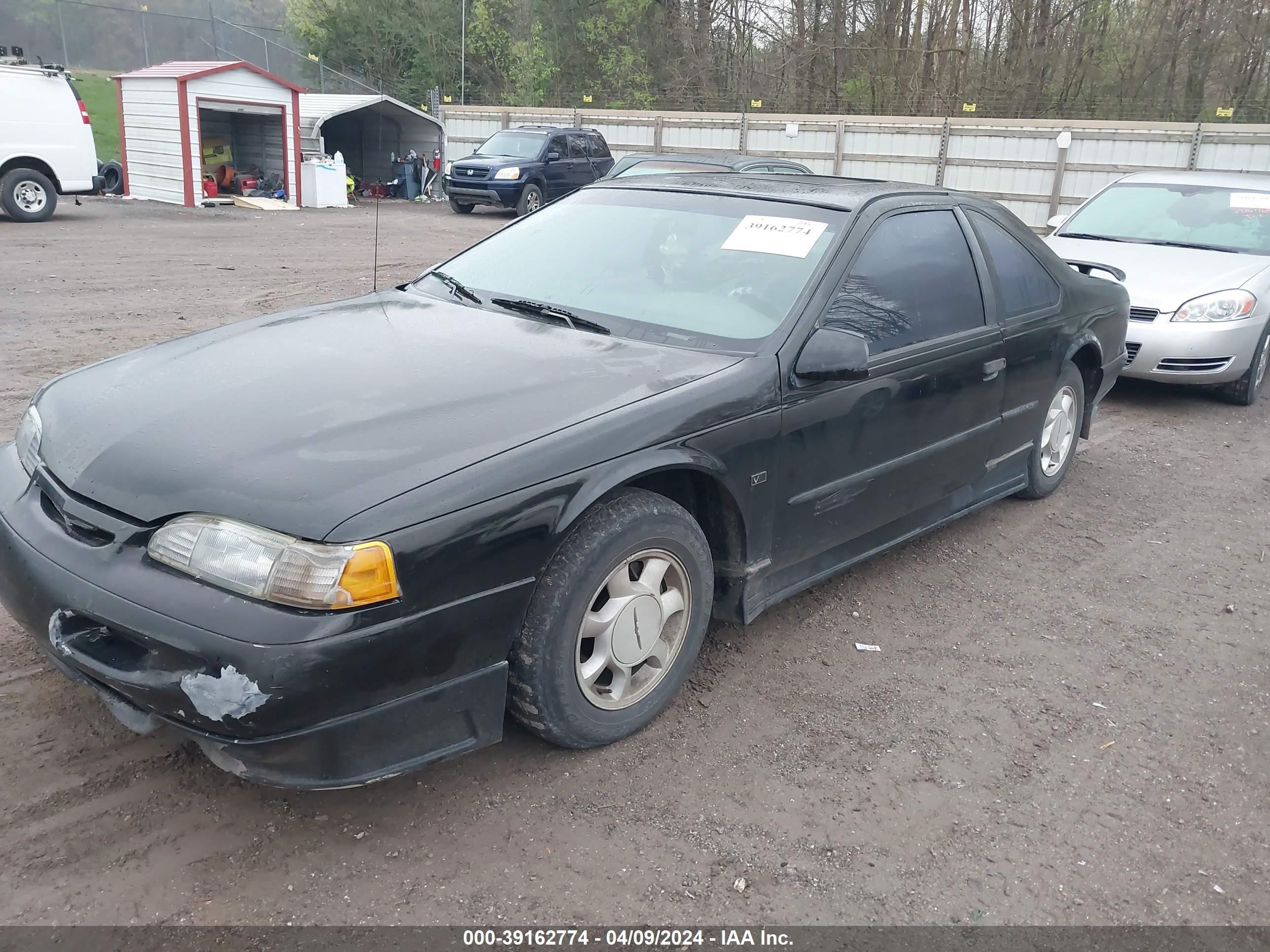 Photo 1 VIN: 1FALP62W9SH217313 - FORD THUNDERBIRD 