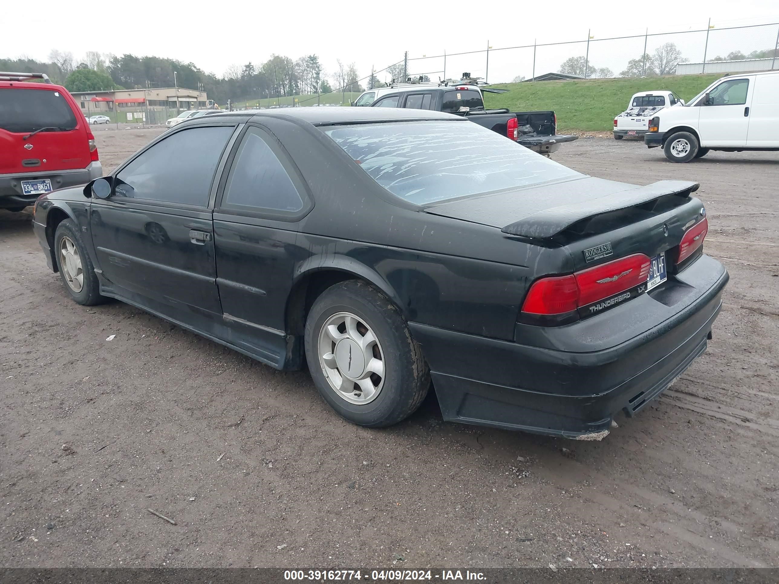 Photo 2 VIN: 1FALP62W9SH217313 - FORD THUNDERBIRD 