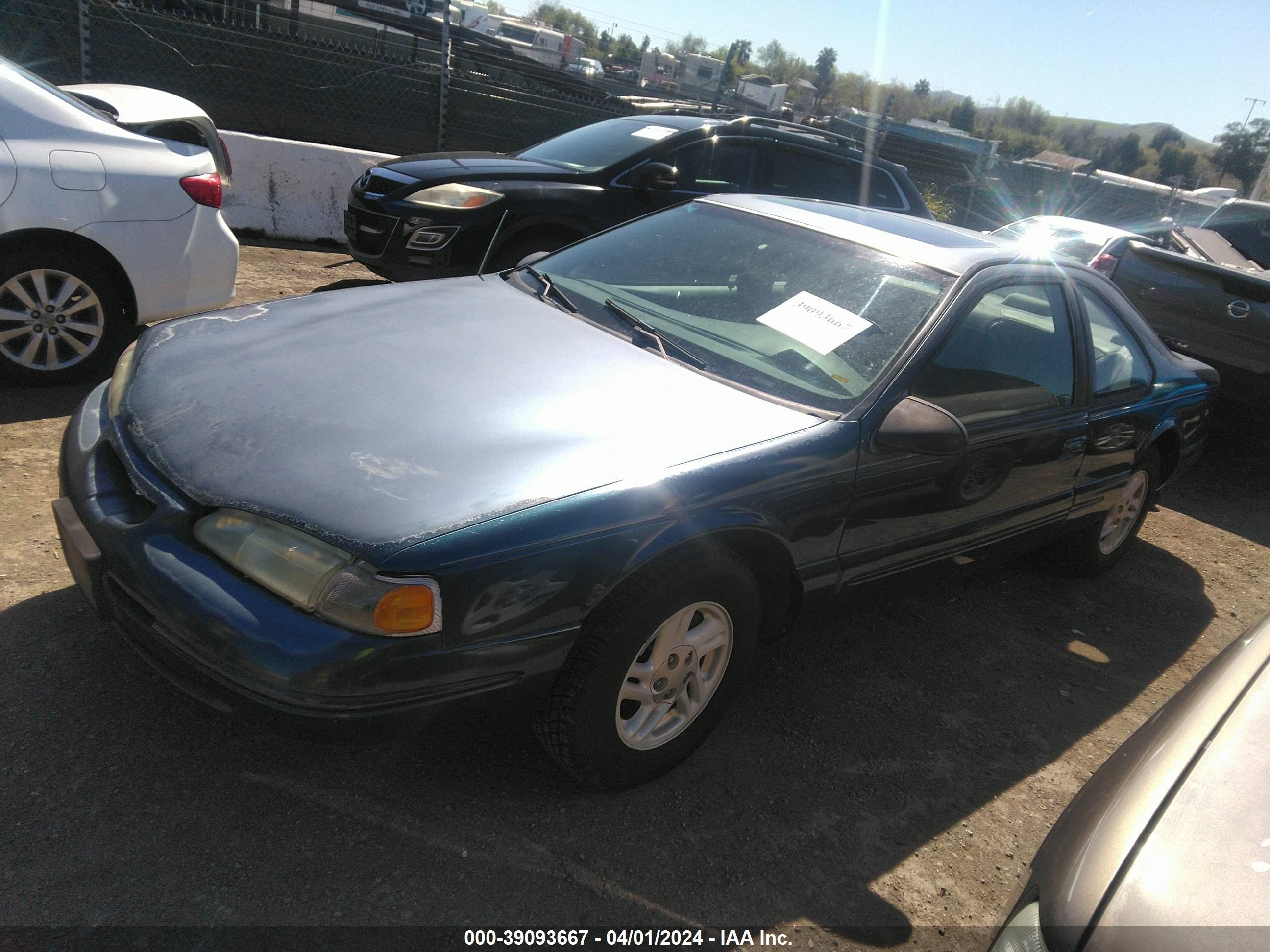 Photo 1 VIN: 1FALP62WXTH111700 - FORD THUNDERBIRD 