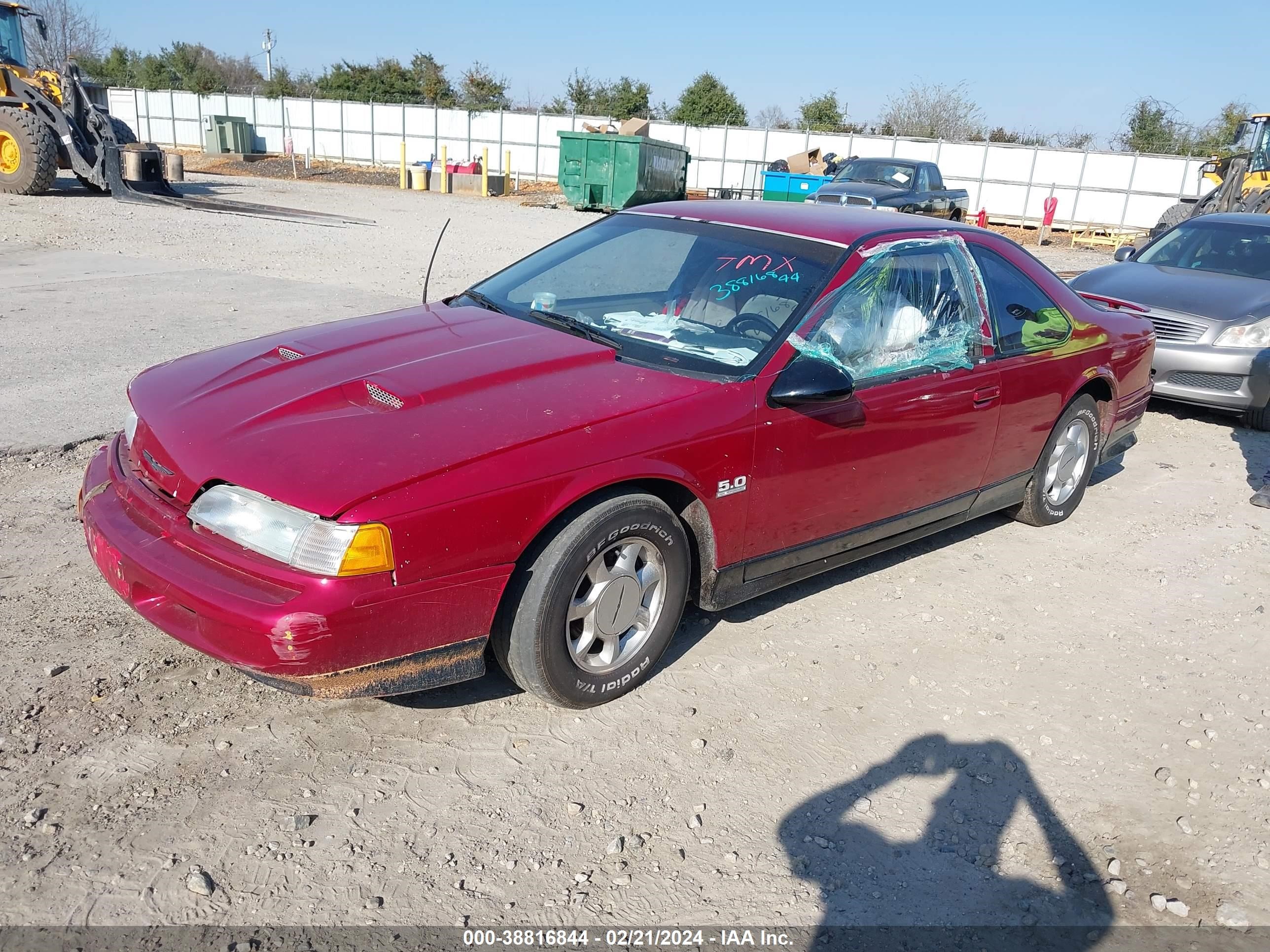 Photo 1 VIN: 1FAPP60TXNH100127 - FORD THUNDERBIRD 