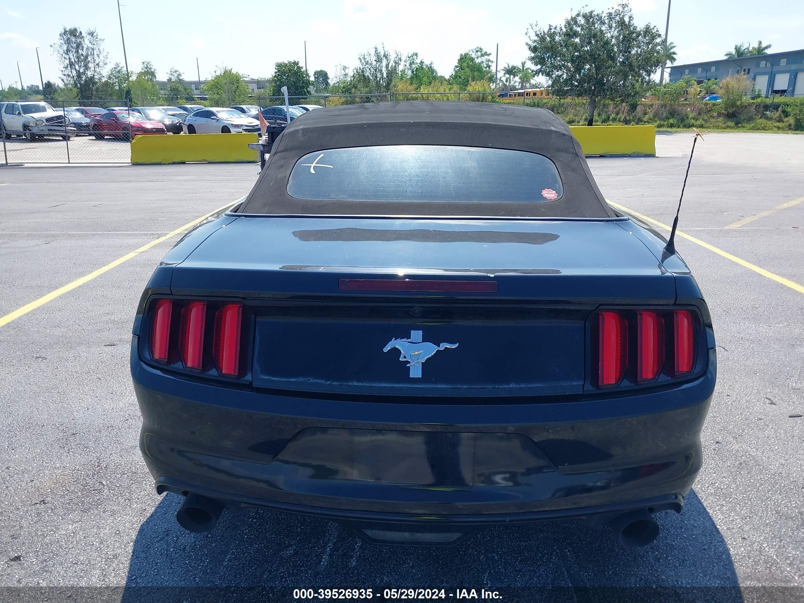 Photo 15 VIN: 1FATP8EM0F5359840 - FORD MUSTANG 