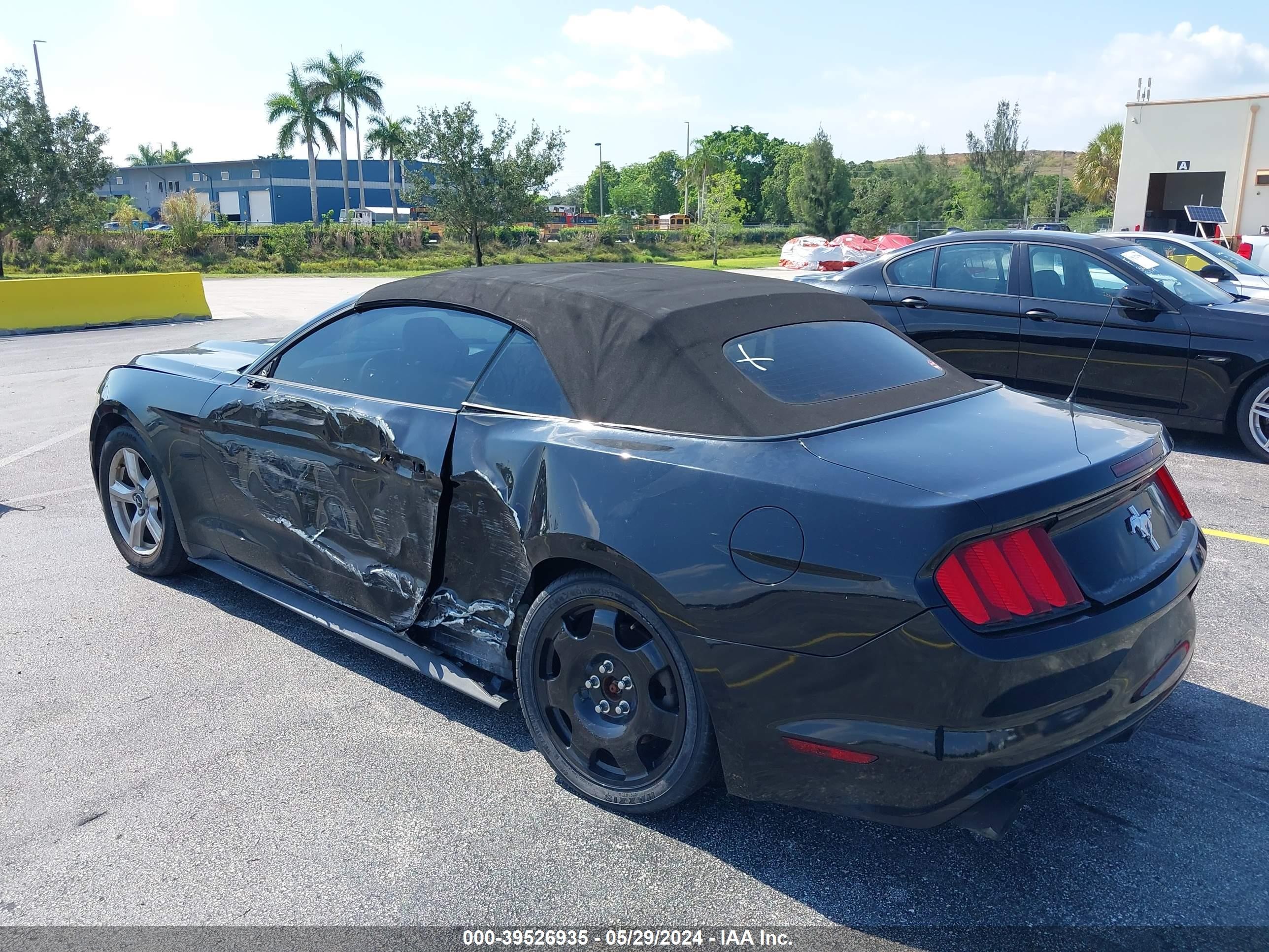 Photo 2 VIN: 1FATP8EM0F5359840 - FORD MUSTANG 