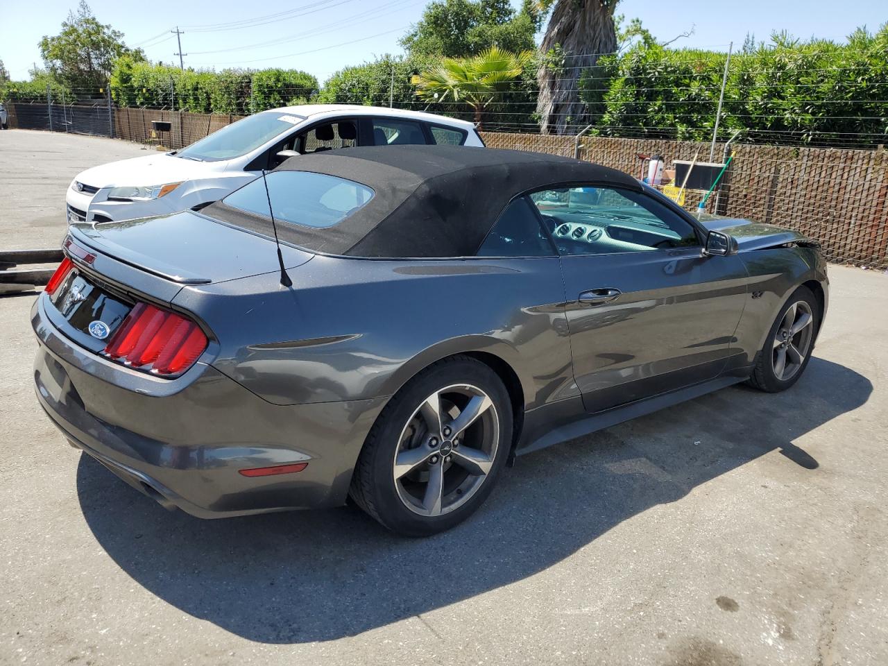 Photo 2 VIN: 1FATP8EM0F5364343 - FORD MUSTANG 