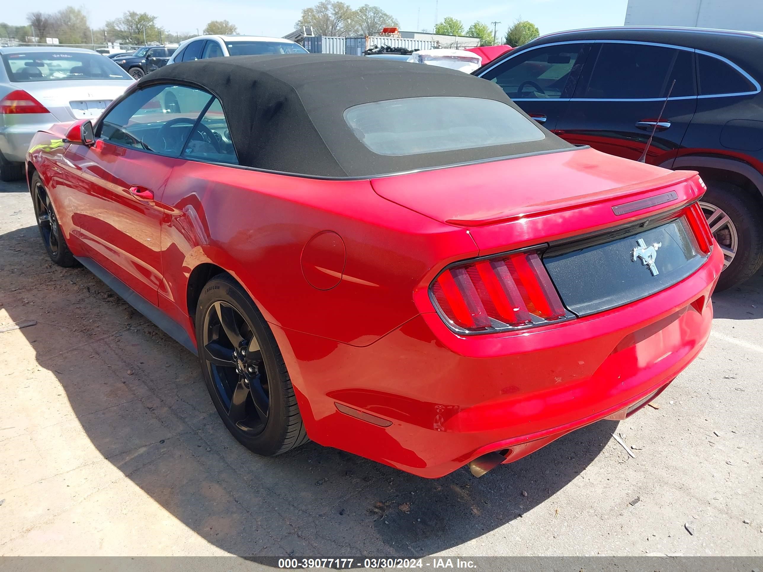 Photo 2 VIN: 1FATP8EM3F5392766 - FORD MUSTANG 