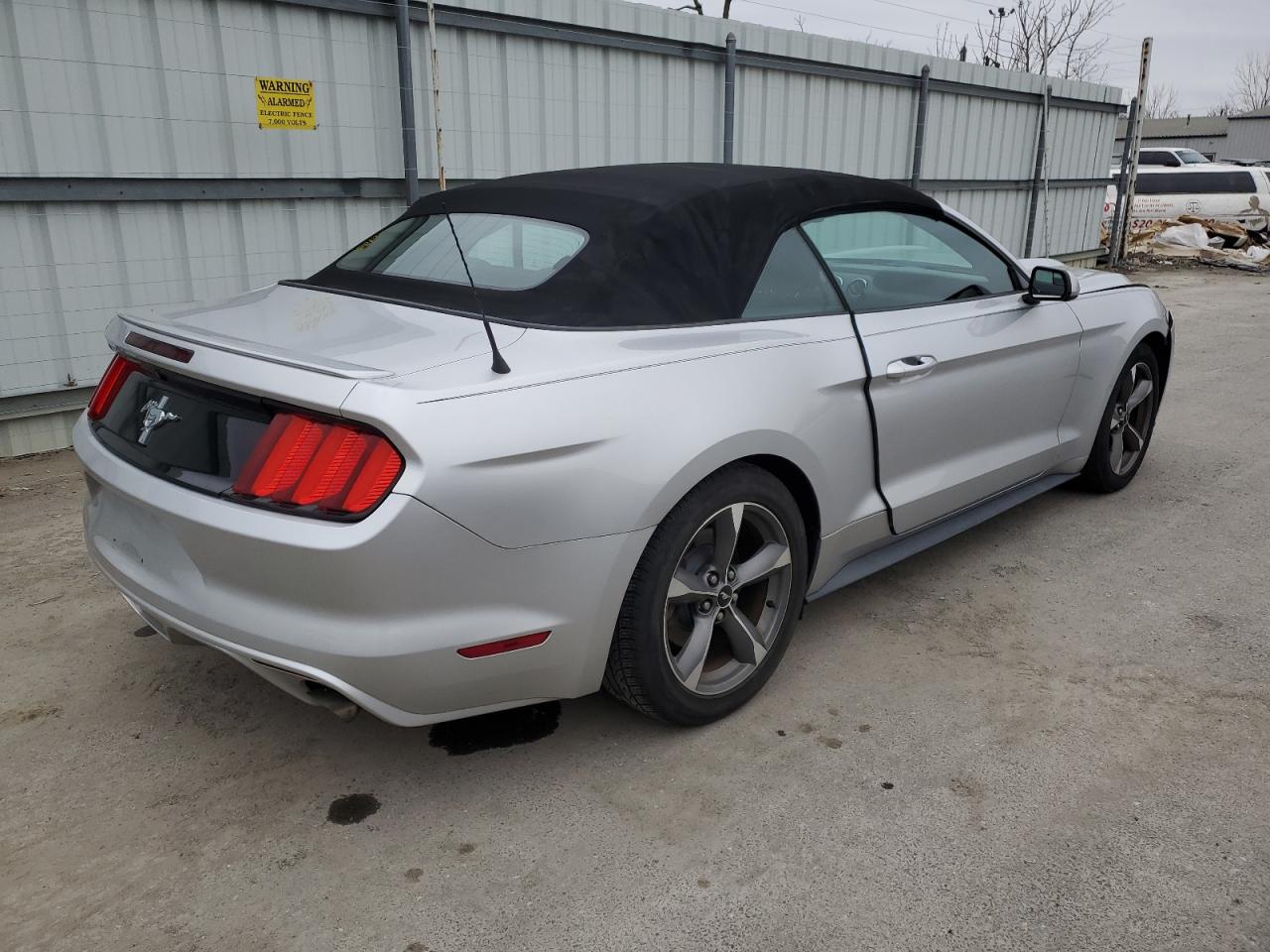 Photo 2 VIN: 1FATP8EM3G5238267 - FORD MUSTANG 