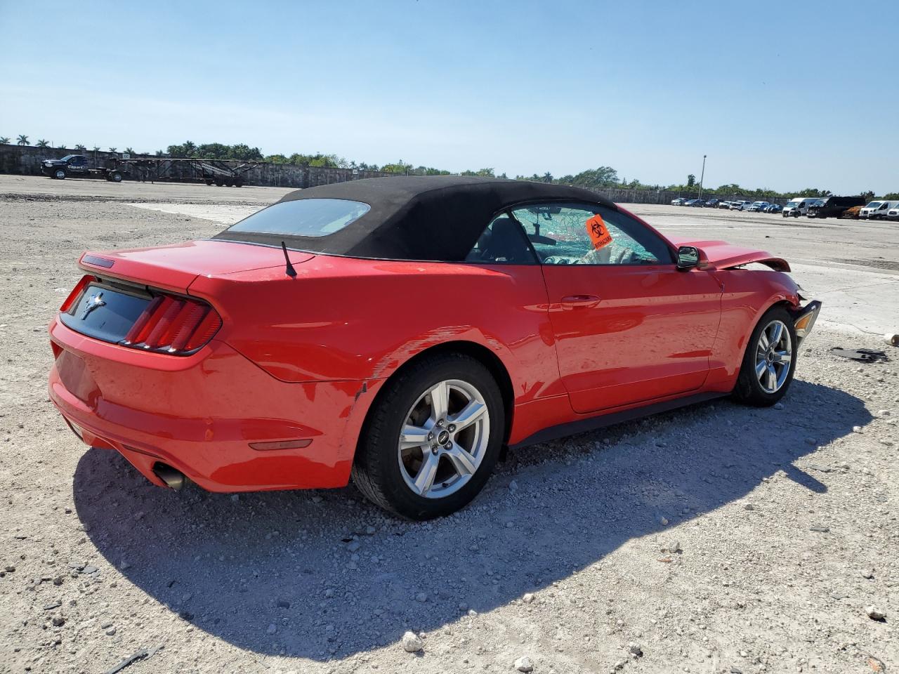 Photo 2 VIN: 1FATP8EM4G5281001 - FORD MUSTANG 