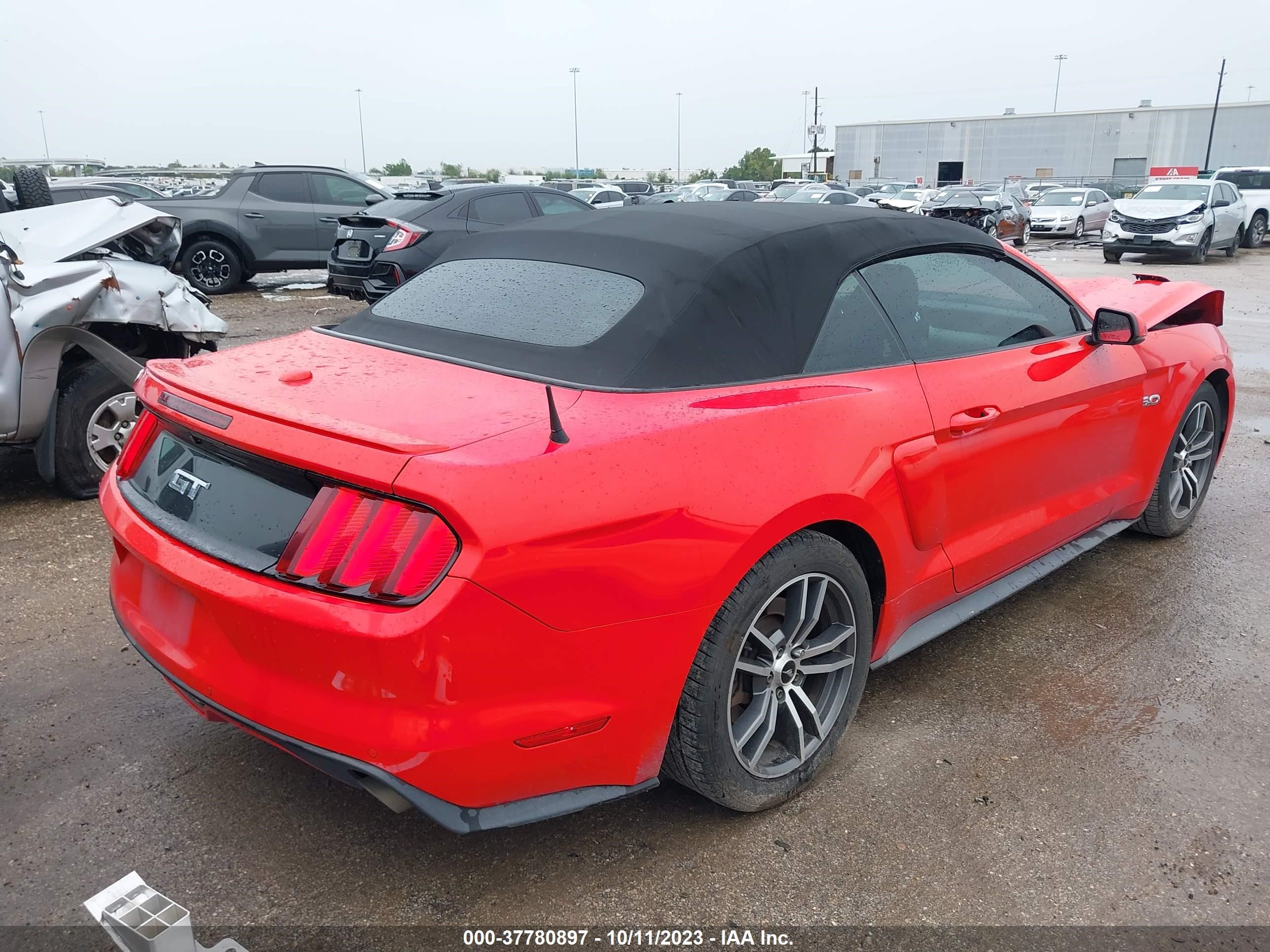 Photo 3 VIN: 1FATP8FF5G5225293 - FORD MUSTANG 