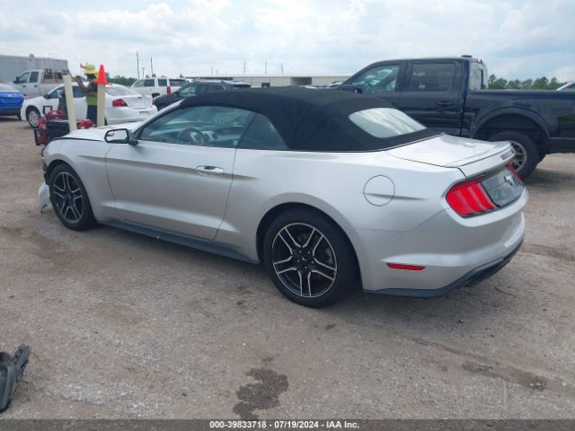 Photo 2 VIN: 1FATP8UH0J5105820 - FORD MUSTANG 