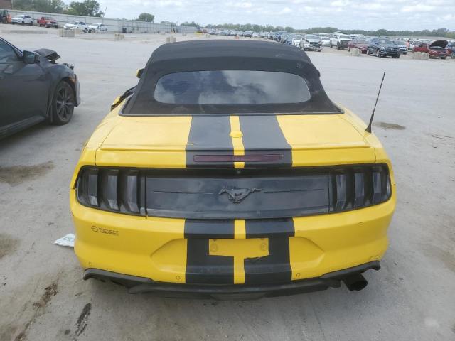 Photo 5 VIN: 1FATP8UH0J5167864 - FORD MUSTANG 