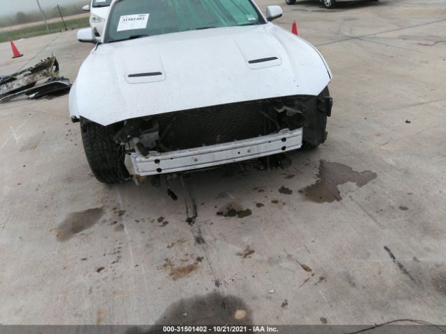 Photo 5 VIN: 1FATP8UH0K5115684 - FORD MUSTANG 