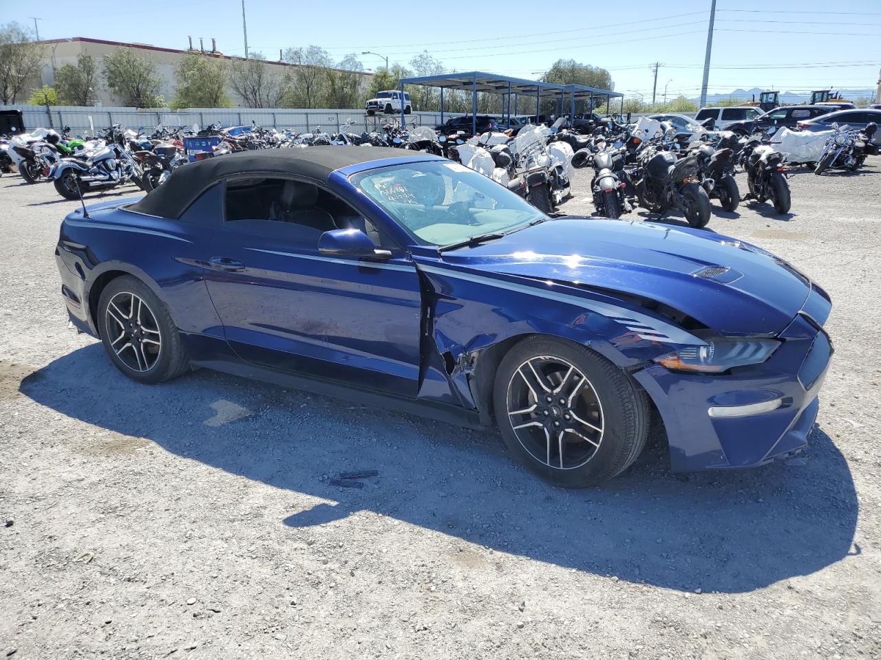 Photo 3 VIN: 1FATP8UH0K5181717 - FORD MUSTANG 