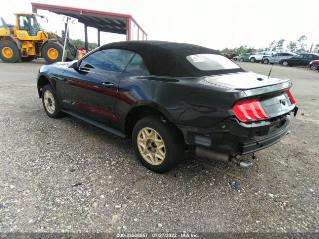 Photo 2 VIN: 1FATP8UH1J5109553 - FORD MUSTANG 