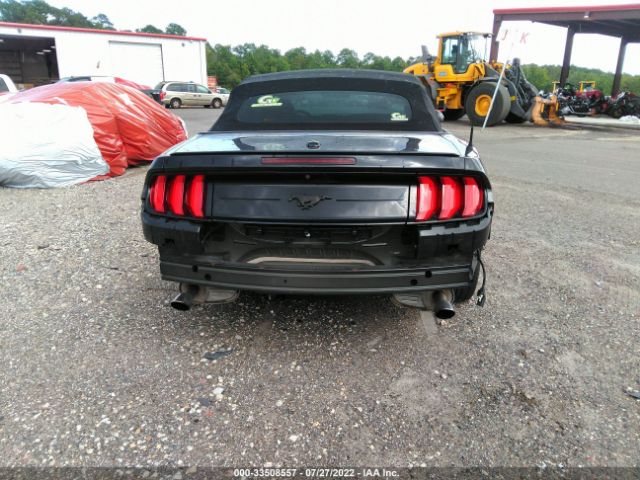 Photo 5 VIN: 1FATP8UH1J5109553 - FORD MUSTANG 