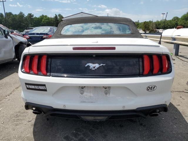 Photo 5 VIN: 1FATP8UH1J5109603 - FORD MUSTANG 