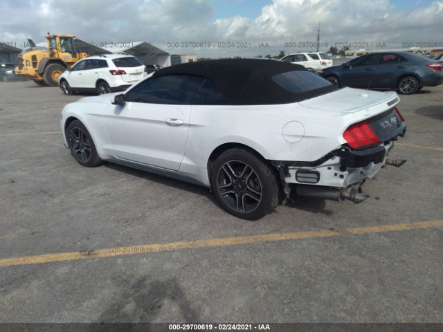 Photo 2 VIN: 1FATP8UH1J5124294 - FORD MUSTANG 