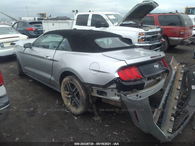 Photo 2 VIN: 1FATP8UH1J5124540 - FORD MUSTANG 