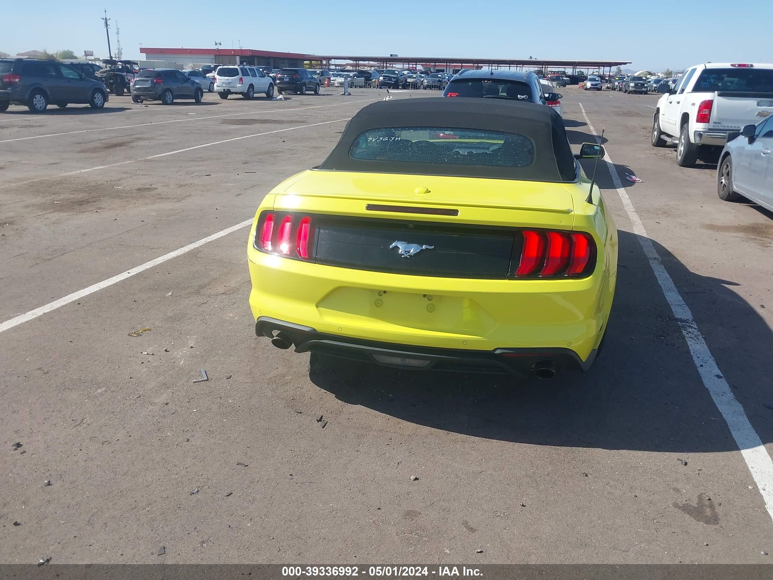 Photo 15 VIN: 1FATP8UH1M5122694 - FORD MUSTANG 