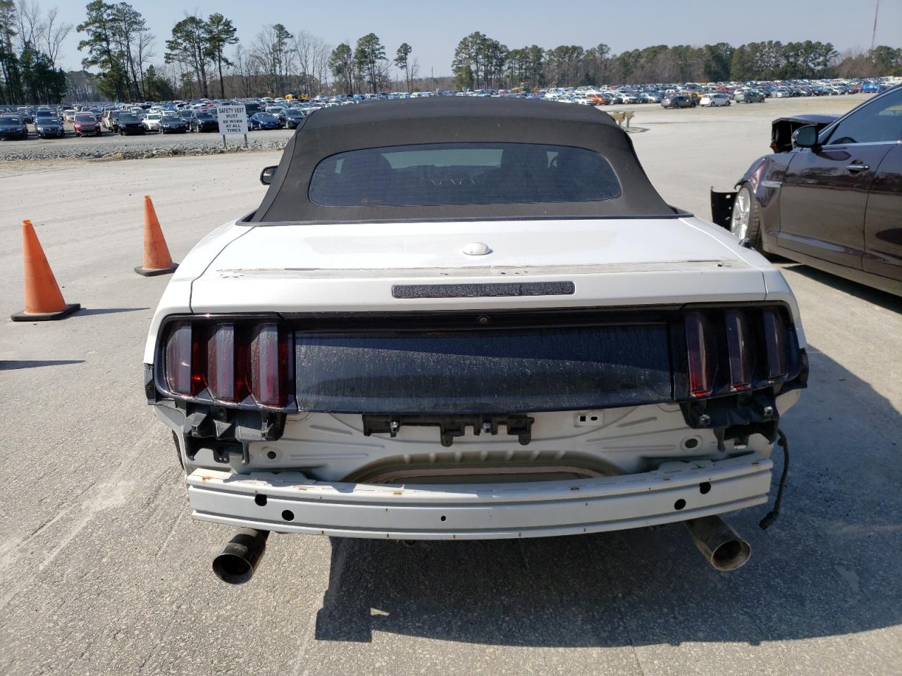 Photo 5 VIN: 1FATP8UH2G5329616 - FORD MUSTANG 