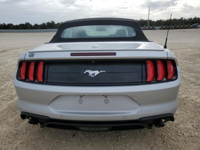 Photo 5 VIN: 1FATP8UH2J5115197 - FORD MUSTANG 