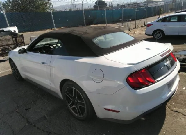 Photo 2 VIN: 1FATP8UH2K5109434 - FORD MUSTANG 