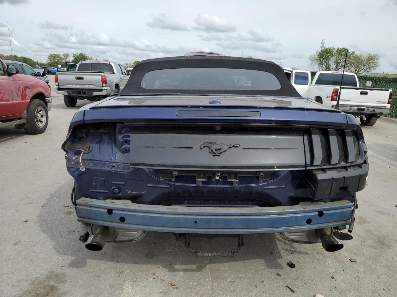 Photo 5 VIN: 1FATP8UH2K5121129 - FORD MUSTANG 