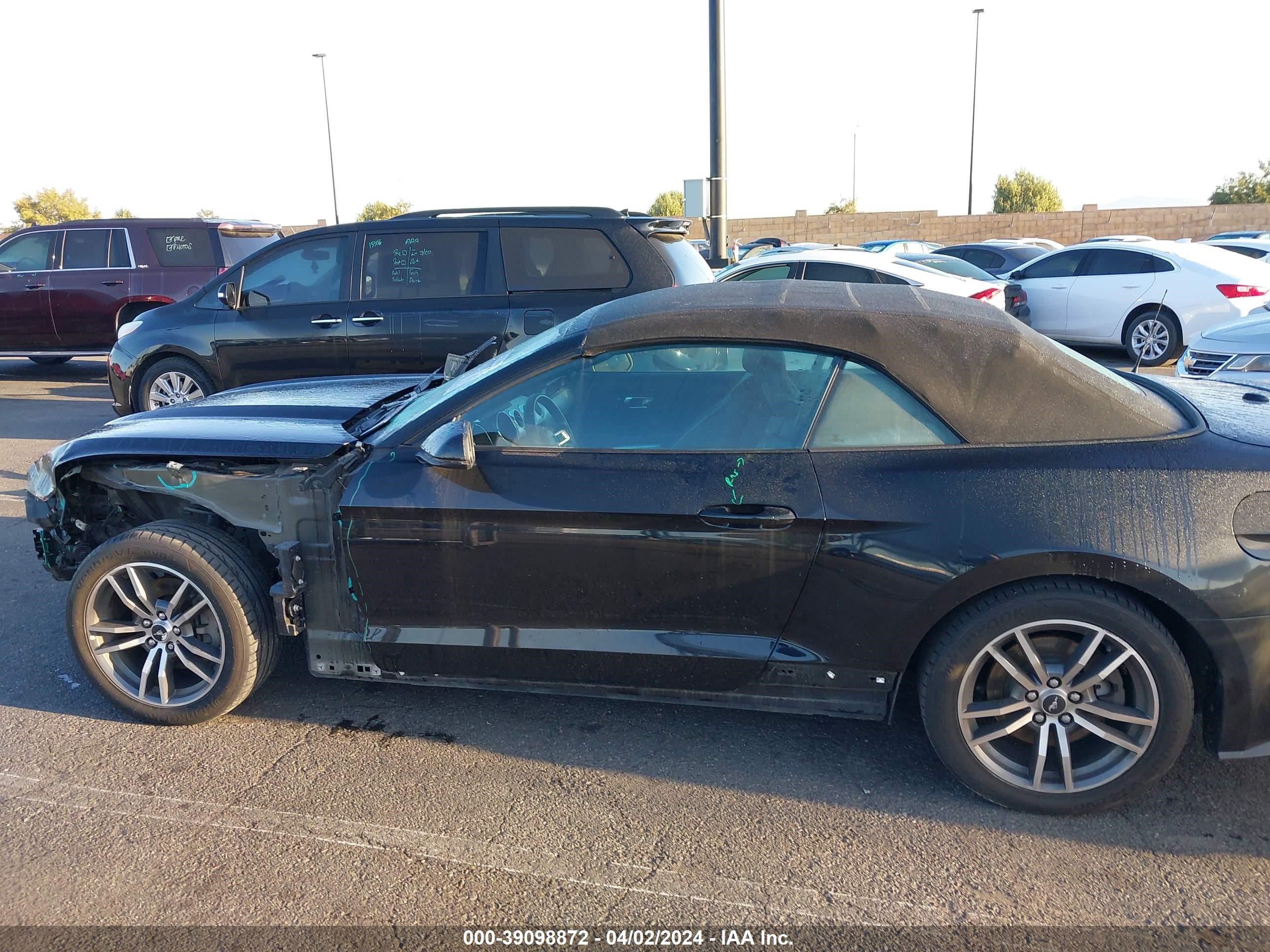 Photo 14 VIN: 1FATP8UH3F5364132 - FORD MUSTANG 